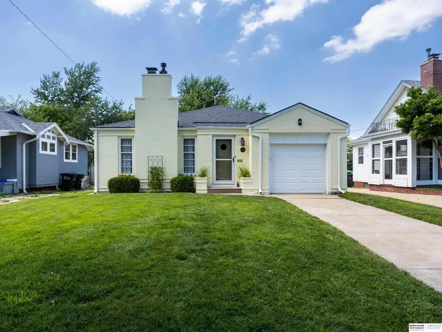 834 S 59 Street, Omaha, NE 68106 - #2