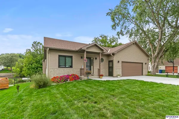 803 Otter Court, Plattsmouth, NE 68048