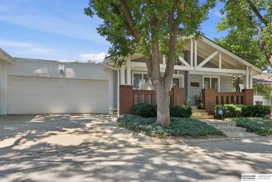 212 N 127th Plaza, Omaha, NE 68154 - #2