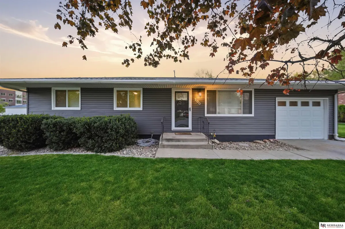 200 E Cherrywood Drive, Lincoln, NE 68510 - #1