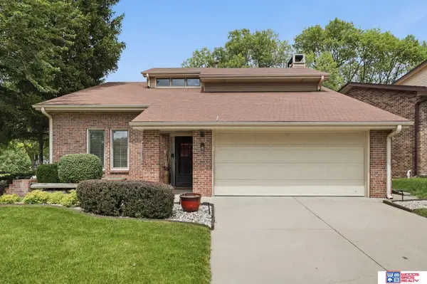 2300 S 72nd Street, Lincoln, NE 68506