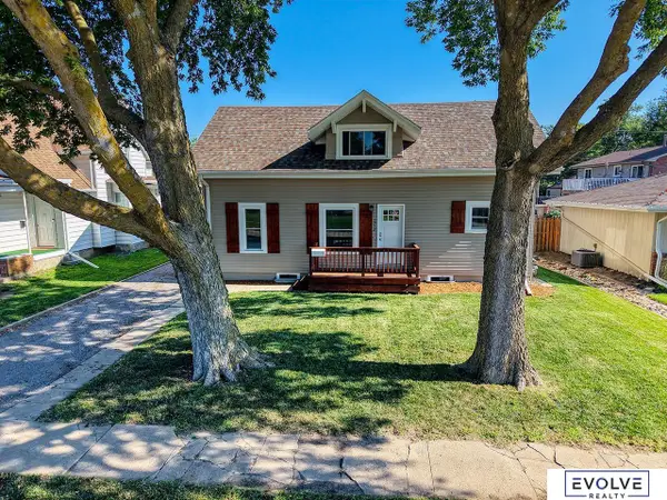 1712 Ella Street, Beatrice, NE 68310