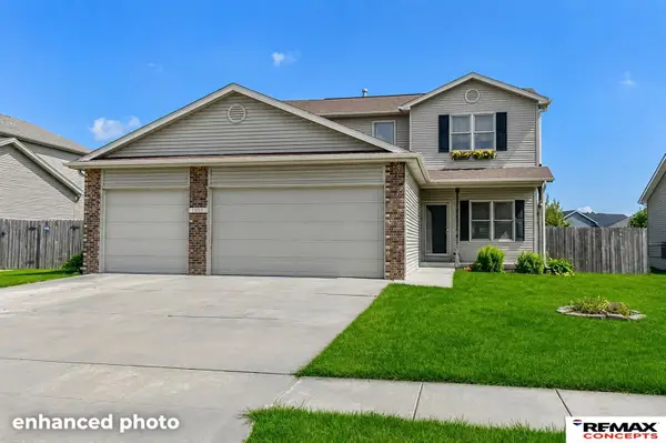 13460 Montrose Court, Waverly, NE 68462