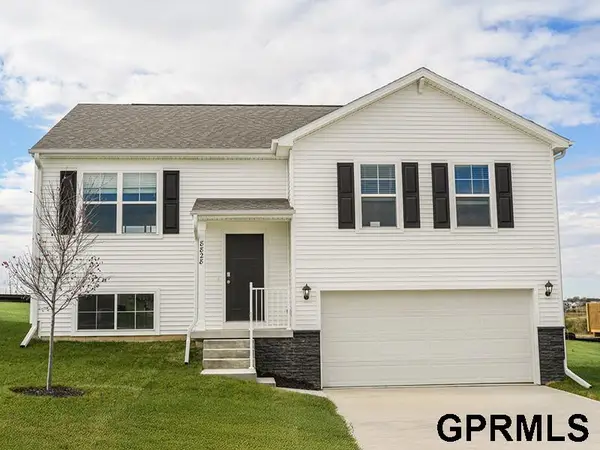 18475 Greenfield Street, Omaha, NE 68136