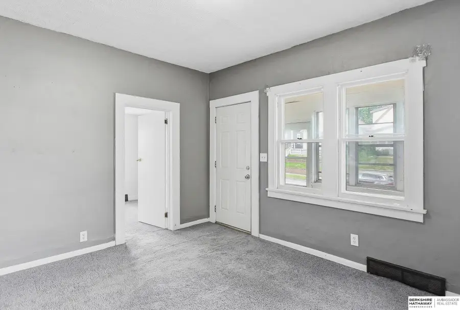 1915 S 11th Street, Omaha, NE 68108 - #3