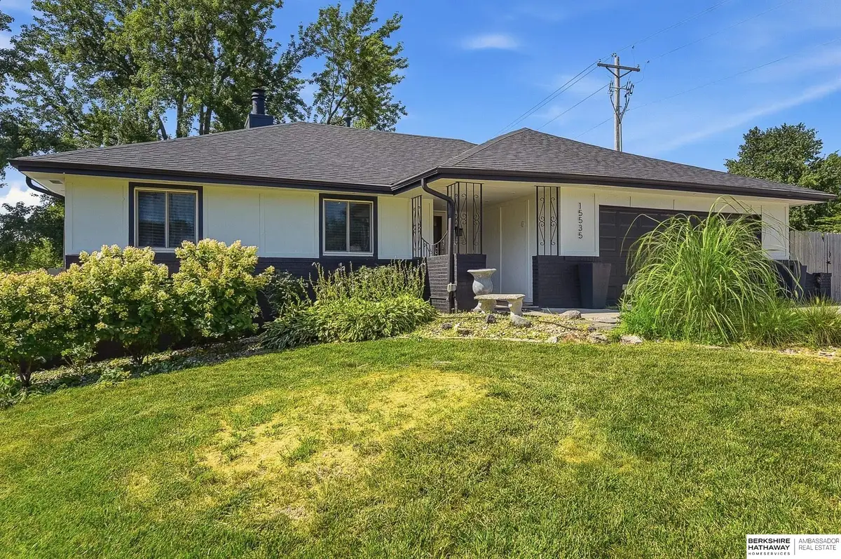 15535 Leavenworth Street, Omaha, NE 68154 - #1