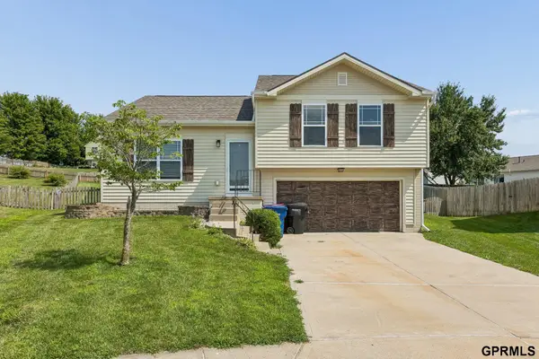 15405 Fillmore Circle, Bennington, NE 68007