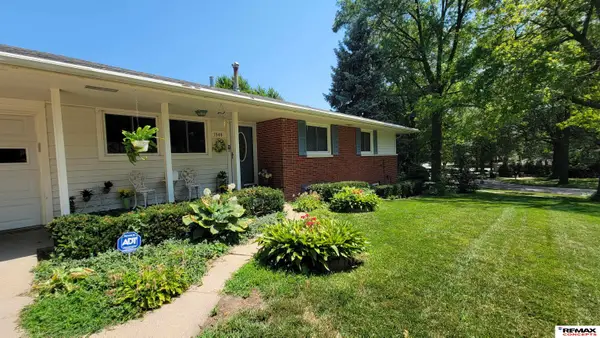 1940 E Bermuda Drive, Lincoln, NE 68506