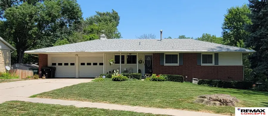 1940 E Bermuda Drive, Lincoln, NE 68506 - #2