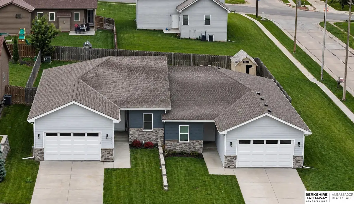 2708-2712 Viking Circle, Blair, NE 68008 - #1