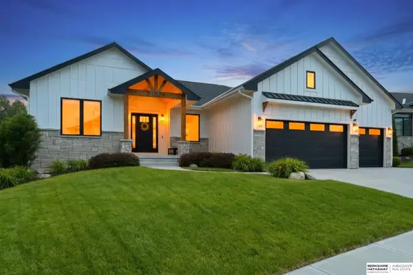 21529 B Street, Elkhorn, NE 68022
