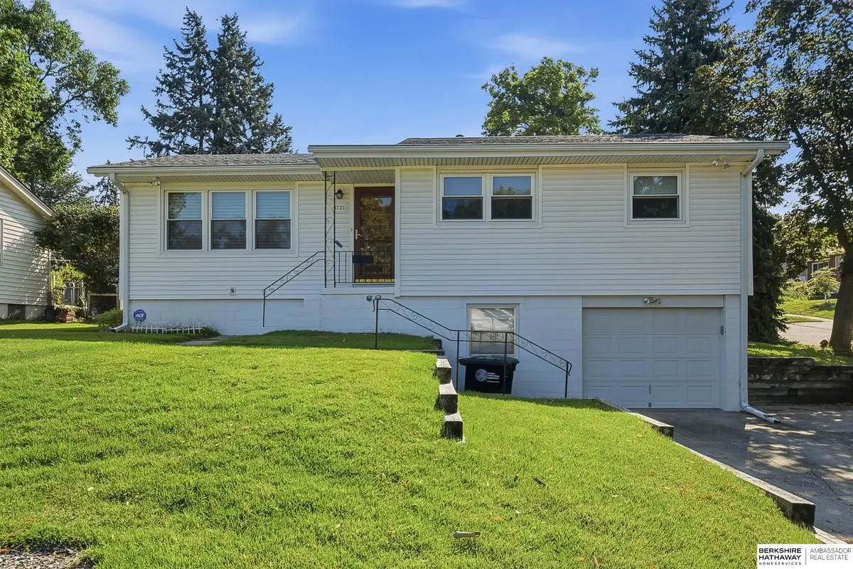 1721 N 84th Street, Omaha, NE 68114 - #1