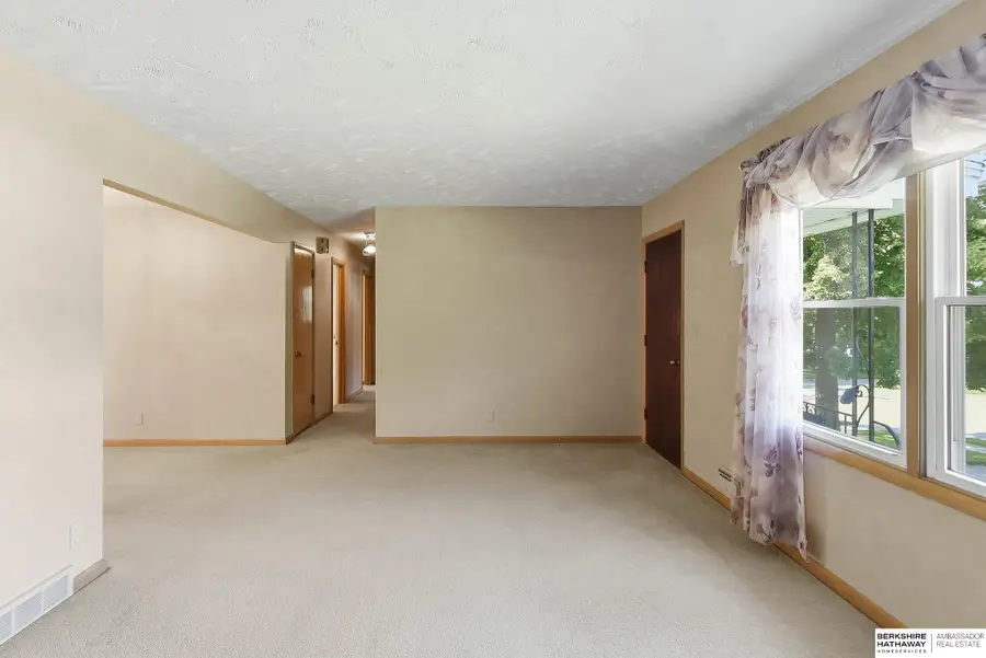 1721 N 84th Street, Omaha, NE 68114 - #3