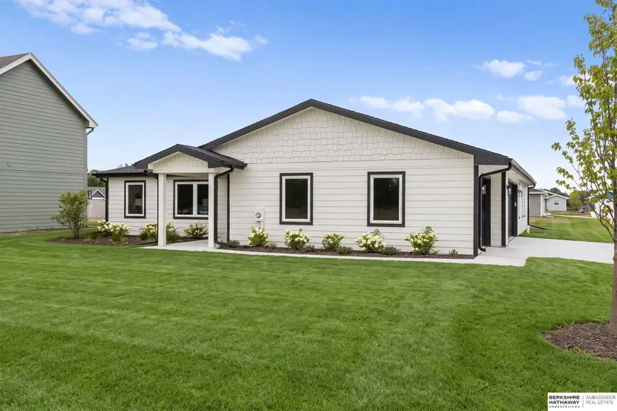 1205 S Lakewood Street, Valley, NE 68064 - #2