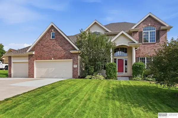 17321 Monroe Circle, Omaha, NE 68135