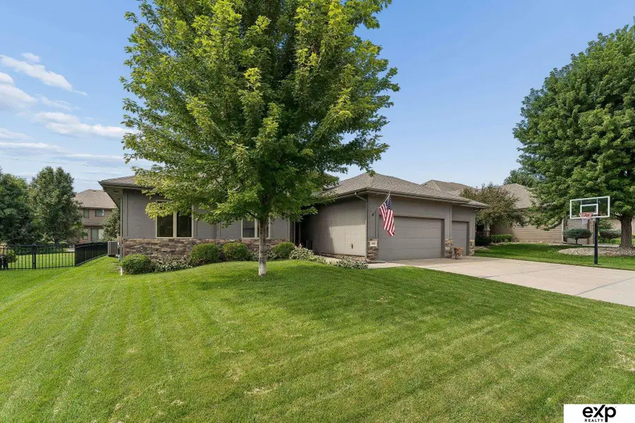 19809 Mason Street, Elkhorn, NE 68022 - #2