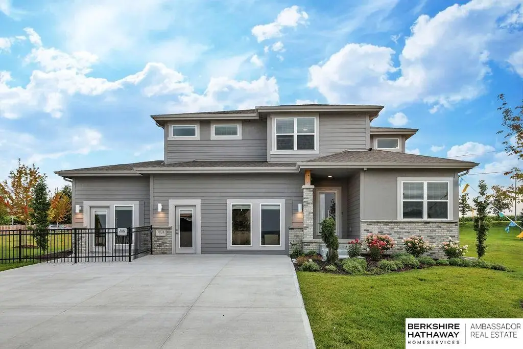10518 S 113th Street, Papillion, NE 68046 - #1