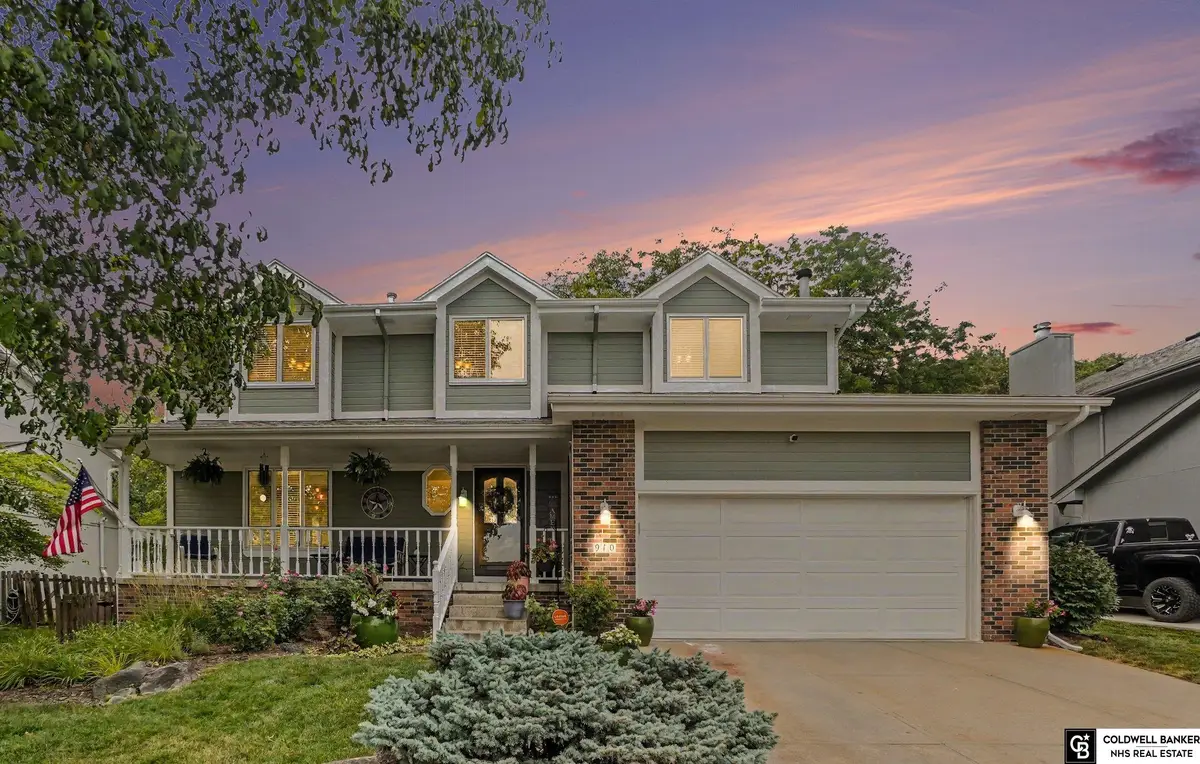 910 Hogan Drive, Papillion, NE 68046 - #1