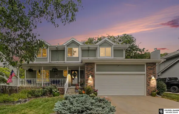910 Hogan Drive, Papillion, NE 68046