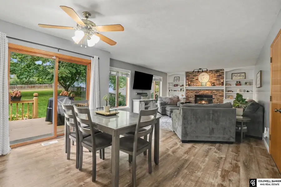 910 Hogan Drive, Papillion, NE 68046 - #2