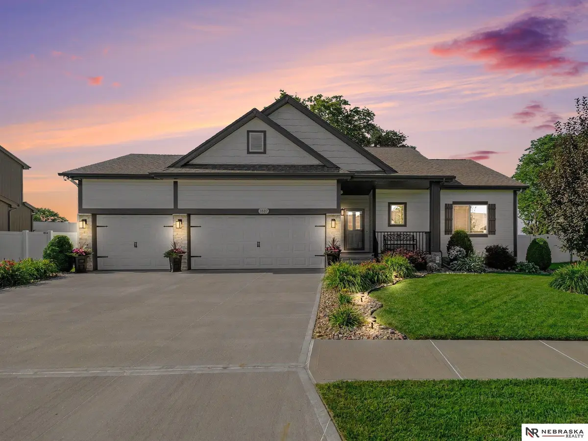 1807 Mayflower Road, Bellevue, NE 68123 - #1