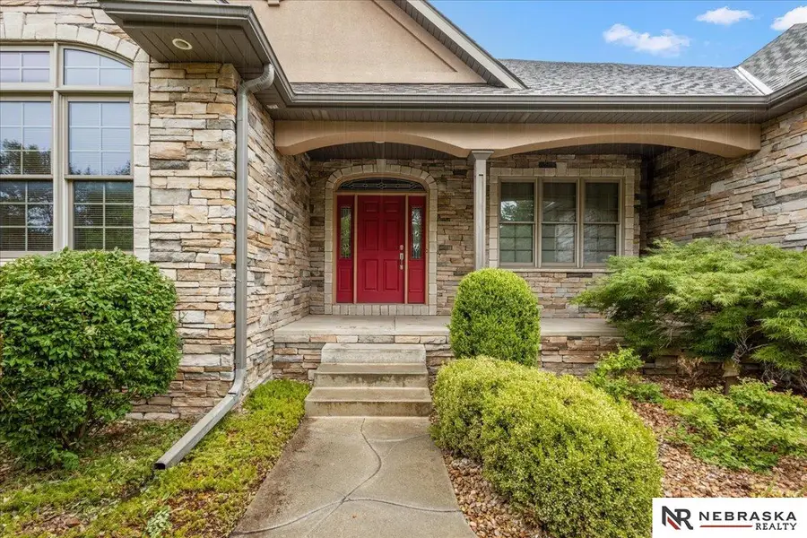 8630 Oakmont Drive, Lincoln, NE 68526 - #3
