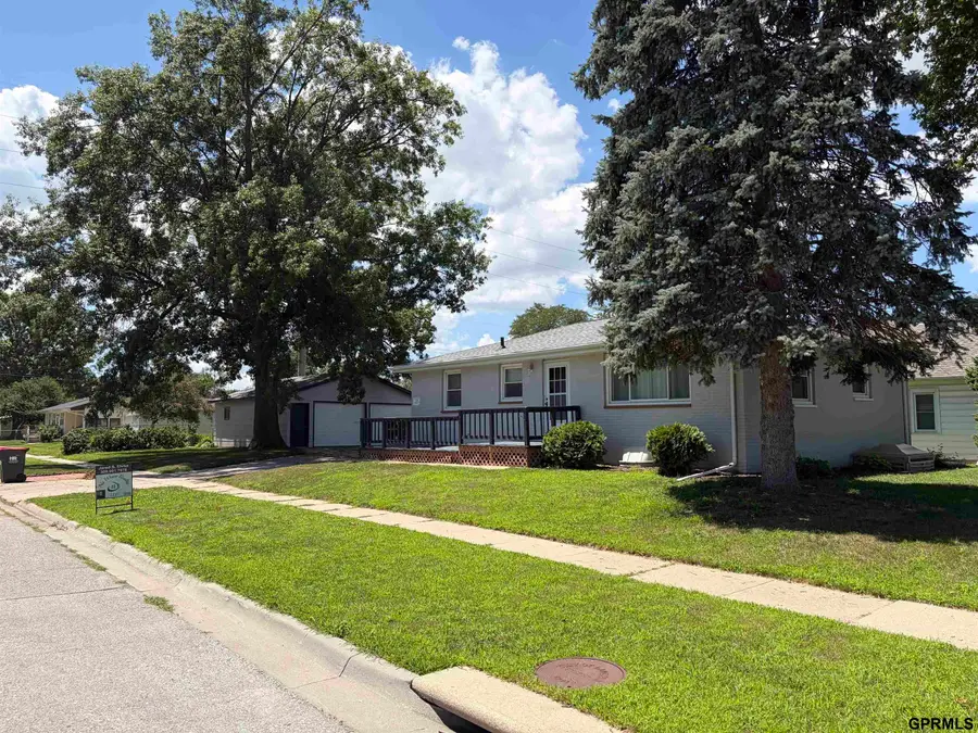 5141 N 72nd Street, Lincoln, NE 68507 - #3