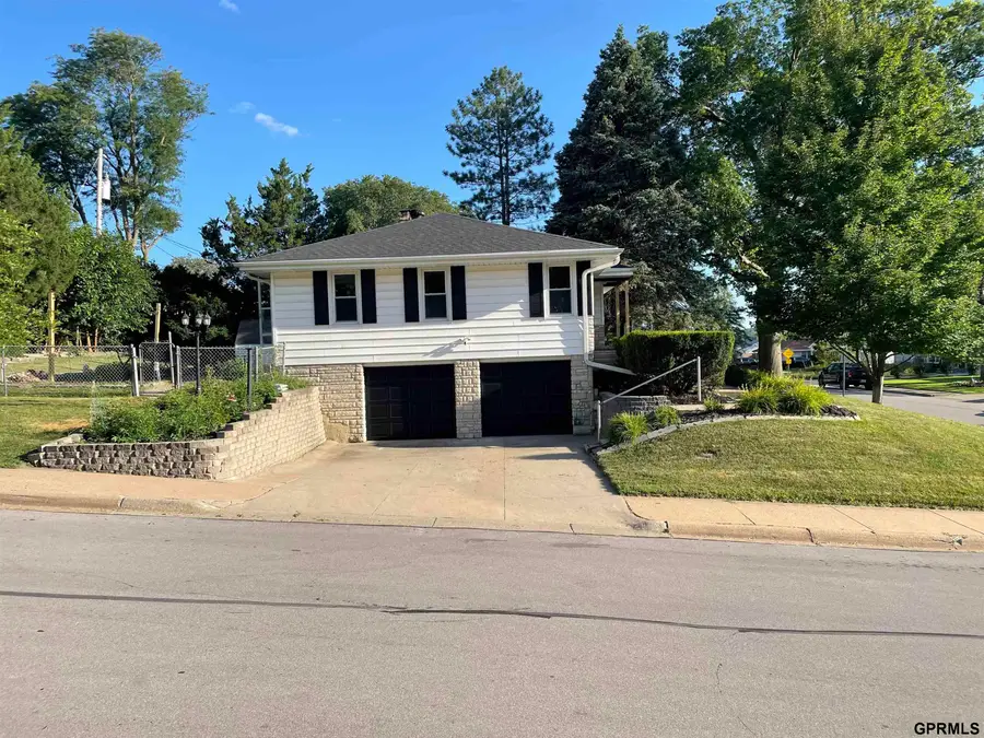 525 N 74th Avenue, Omaha, NE 68114-3101 - #2