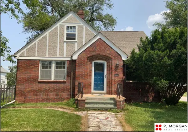 4402 Pierce Street, Omaha, NE 68105