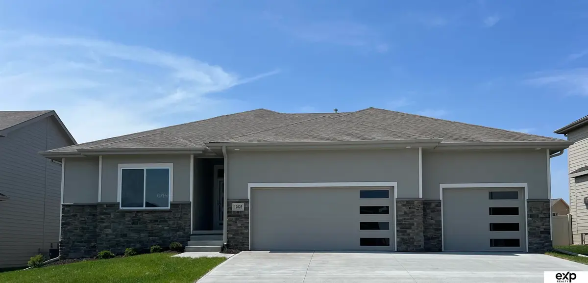 4594 E 18th Avenue, Fremont, NE 68025 - #1
