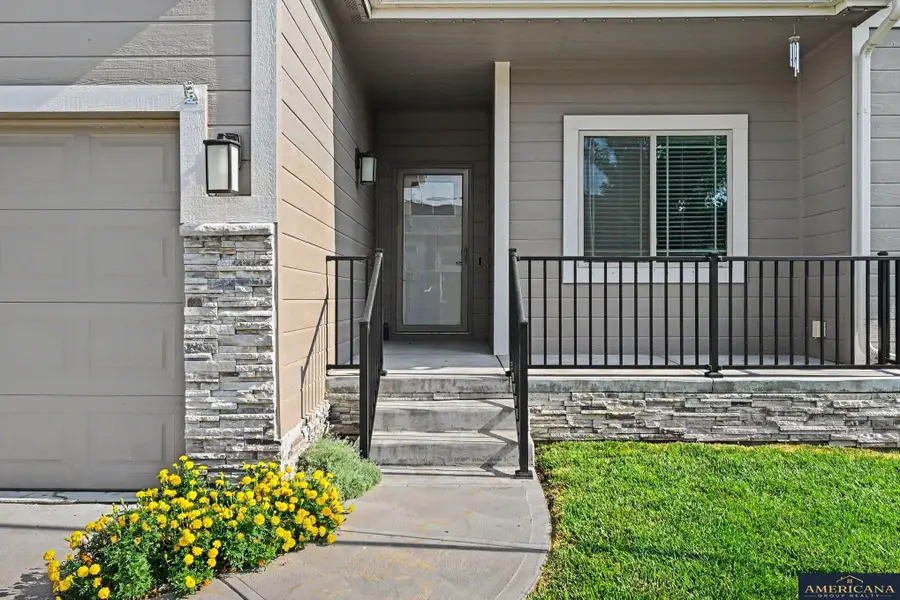 18612 Redwood Street, Omaha, NE 68136 - #3