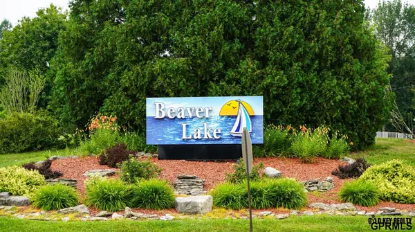 1812 Beaver Lake Boulevard, Plattsmouth, NE 68048