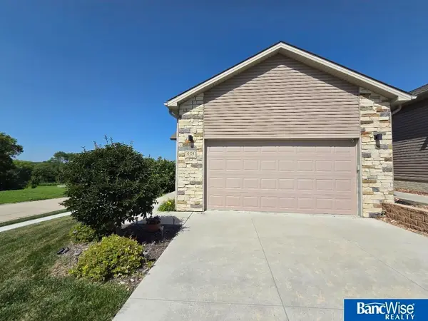 601 Cedar Street, Hickman, NE 68372