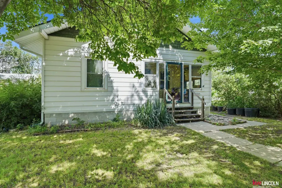 3566 S 51 Street, Lincoln, NE 68506 - #2