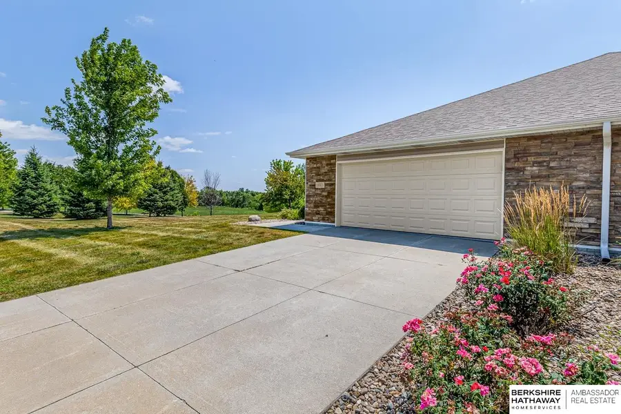 16001 Tucker Plaza, Bennington, NE 68007 - #2