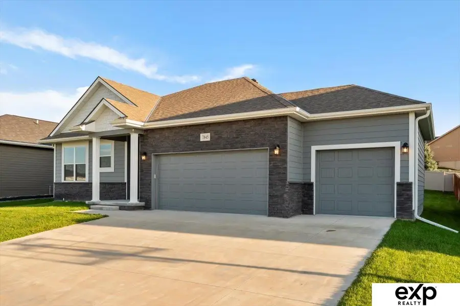 6859 Stony Point Drive, Papillion, NE 68046 - #2