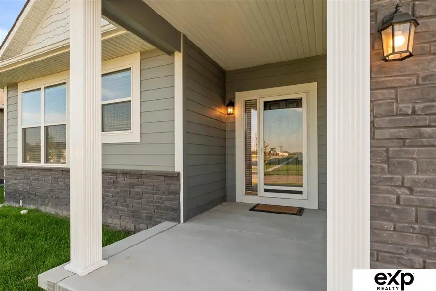 6859 Stony Point Drive, Papillion, NE 68046 - #3