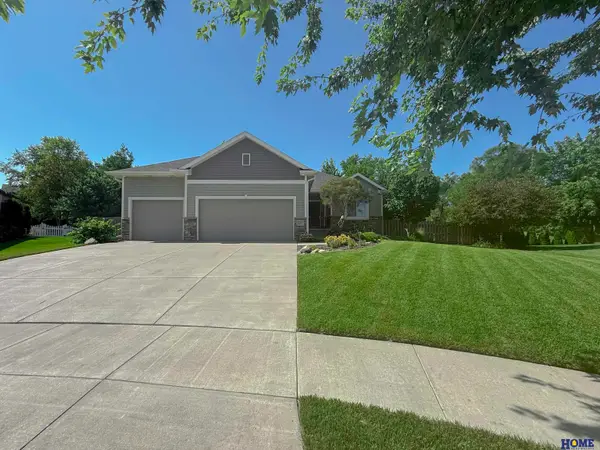 8501 Remi Court, Lincoln, NE 68526