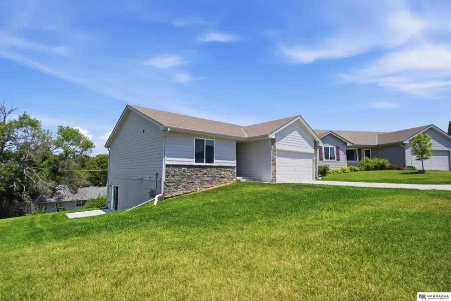 1010 S 14 Avenue, Blair, NE 68008 - #2
