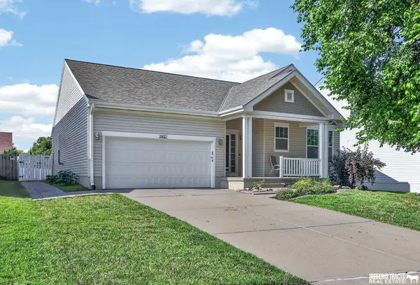 19027 B Street, Omaha, NE 68130