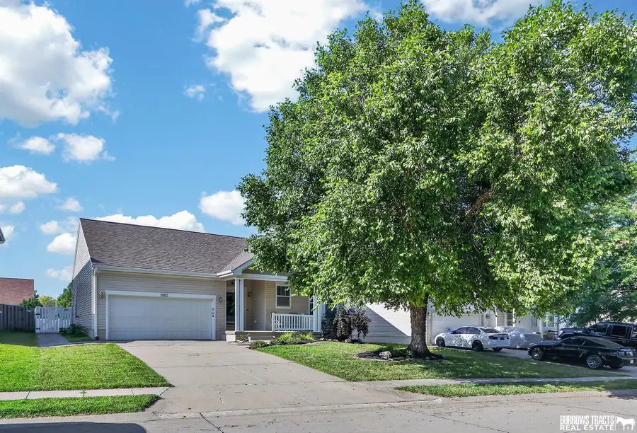 19027 B Street, Omaha, NE 68130 - #3