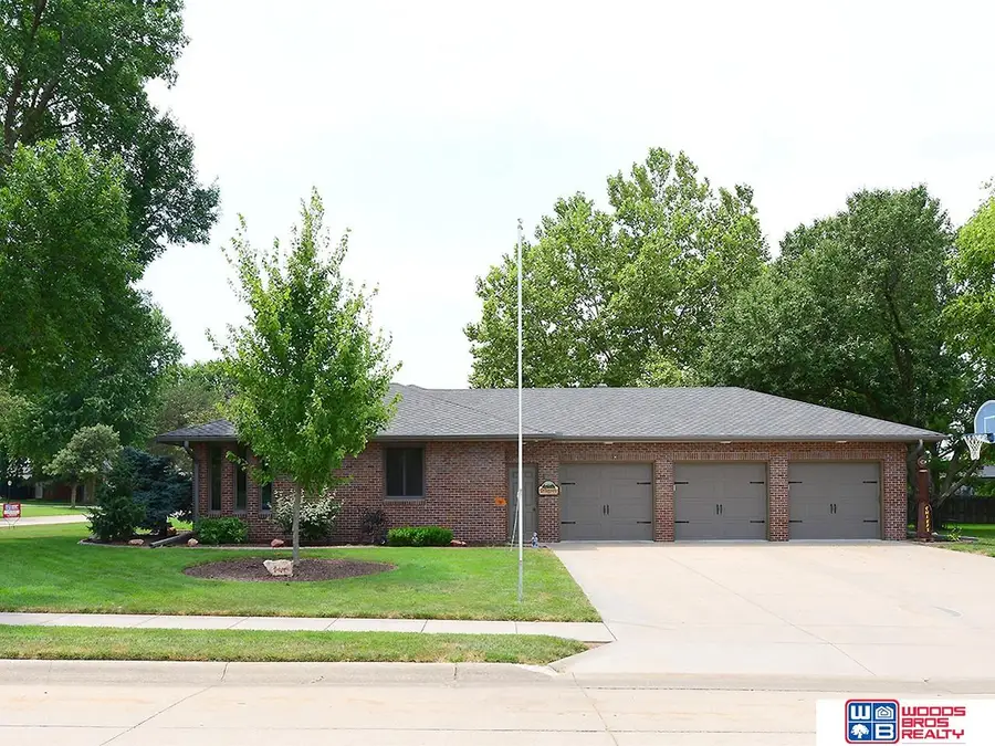 125 Regency Drive, Beatrice, NE 68310 - #2