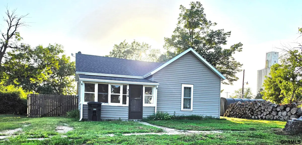 314 S Martin Avenue, Clay Center, NE 68933 - #1