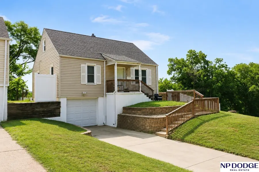 3705 N 40th Street, Omaha, NE 68111 - #2