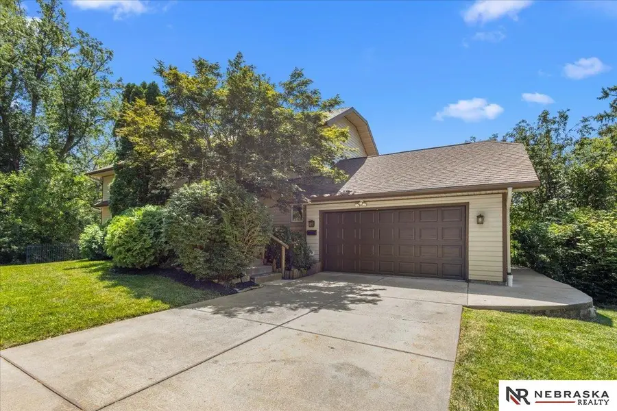 3235 S Summit Boulevard, Lincoln, NE 68502 - #2