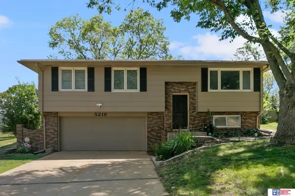 5218 S 39th Street, Lincoln, NE 68516