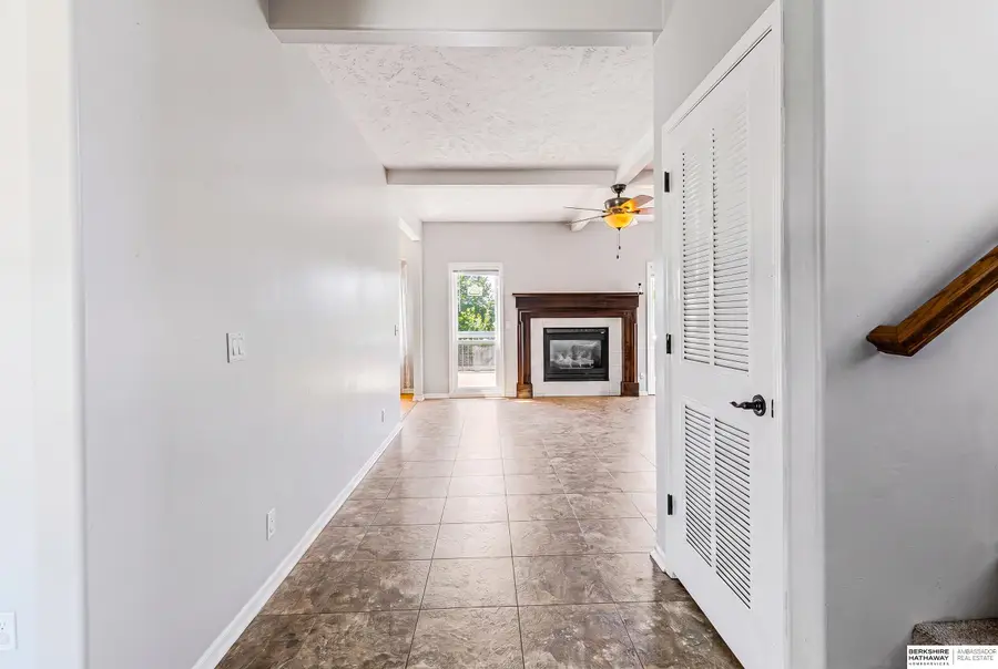 2204 Queen Drive, Papillion, NE 68046 - #2