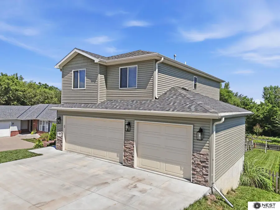 740 Prairie View Lane, Hickman, NE 68372 - #3