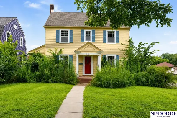 3052 S 31st Street, Omaha, NE 68105