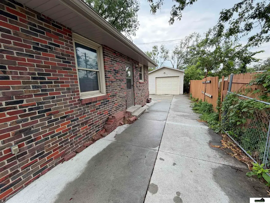 3027 S 11 Street, Lincoln, NE 68502 - #3